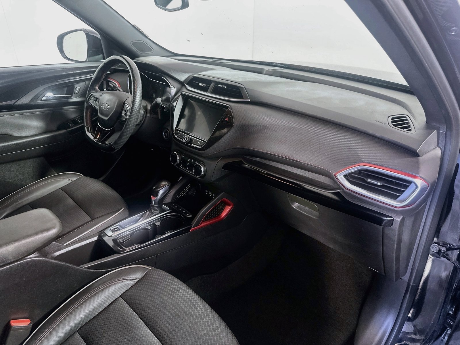 Used 2023 Chevrolet TrailBlazer RS w/ Convenience Package FWD image 27