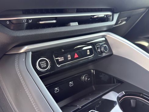 Used 2025 Audi Q5 Premium w/ Premium Plus AWD/4WD image 19