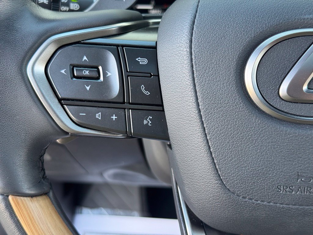 Used 2025 Lexus RX 350 FWD image 23