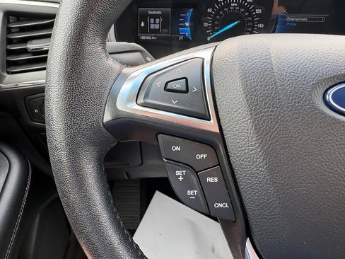 Used 2022 Ford Edge Titanium AWD/4WD image 19
