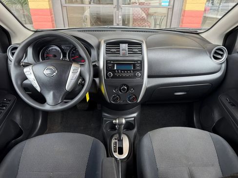 Used 2015 Nissan Versa SV FWD image 28