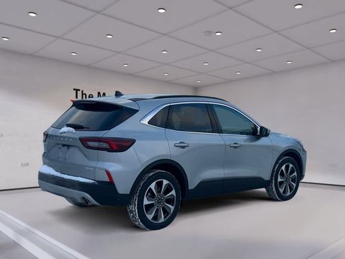 Certified 2024 Ford Escape Platinum image 5