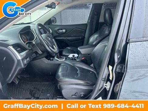 Used 2016 Jeep Cherokee Trailhawk w/ Leather Interior Group image 9
