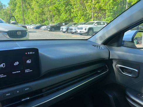Used 2025 Kia K4 LXS FWD image 30