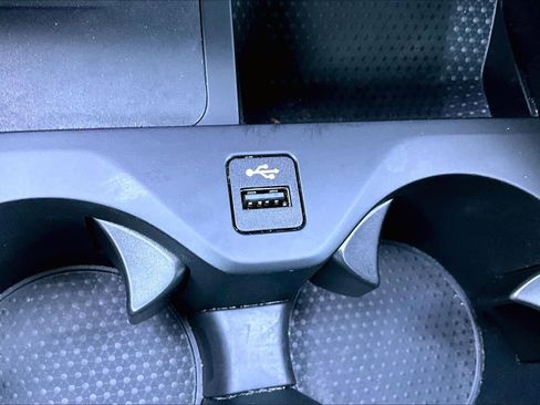 Certified 2025 BMW X6 xDrive40i w/ Executive Package image 35