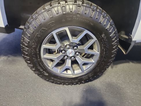 Used 2022 GMC Canyon AT4 w/ Trailering Package image 9