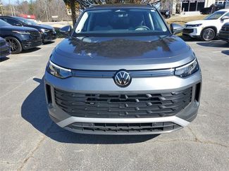 Used 2025 Volkswagen Tiguan S video 2