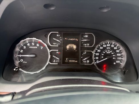 Used 2018 Toyota Tundra Limited image 19