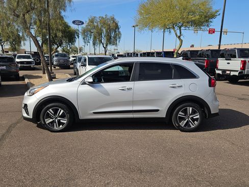Used 2021 Kia Niro LXS image 9