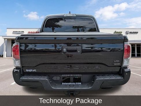 Used 2021 Toyota Tacoma TRD Off-Road w/ Technology Package AWD/4WD image 4