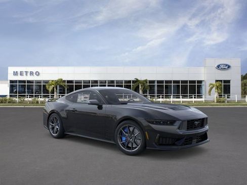 New 2026 Ford Mustang Dark Horse image 7