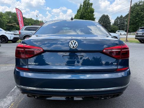 Used 2018 Volkswagen Passat 2.0T R-Line FWD image 4