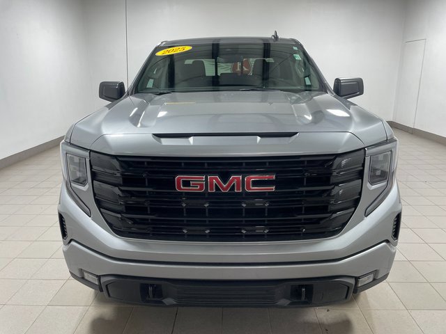 Used 2025 GMC Sierra 1500 Elevation w/ Preferred Package AWD/4WD image 2