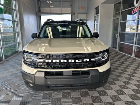 New 2025 Ford Bronco Sport Outer Banks w/ Outer Banks Tech Package+ image 2