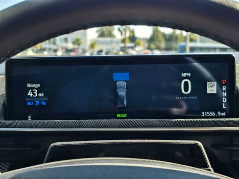 Used 2024 Ford Mustang Mach-E Premium image 25