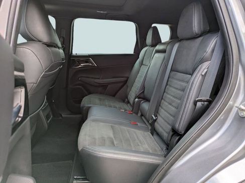 Used 2022 Mitsubishi Outlander SEL Black Edition image 15