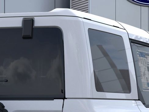 New 2025 Ford Bronco Badlands image 25
