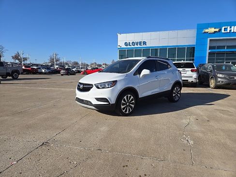 Used 2022 Buick Encore Preferred w/ Safety Package II image 3