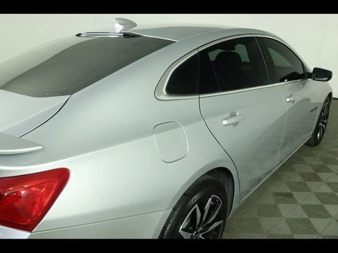 Used 2022 Chevrolet Malibu RS FWD image 17