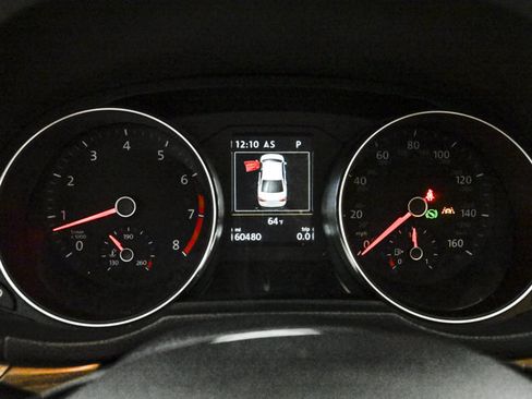 Used 2017 Volkswagen Passat 1.8T SEL Premium image 11