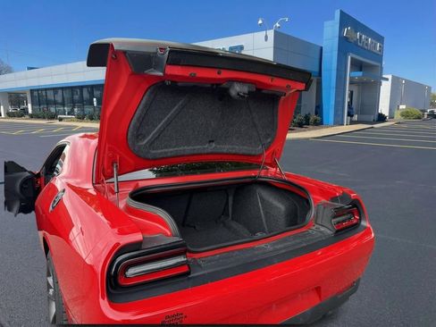 Used 2020 Dodge Challenger R/T Scat Pack RWD image 31