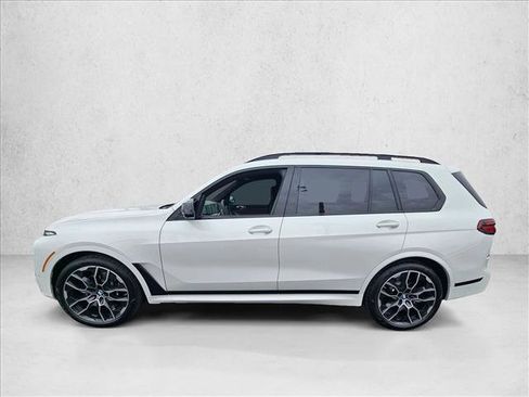 New 2026 BMW X7 M60i image 5