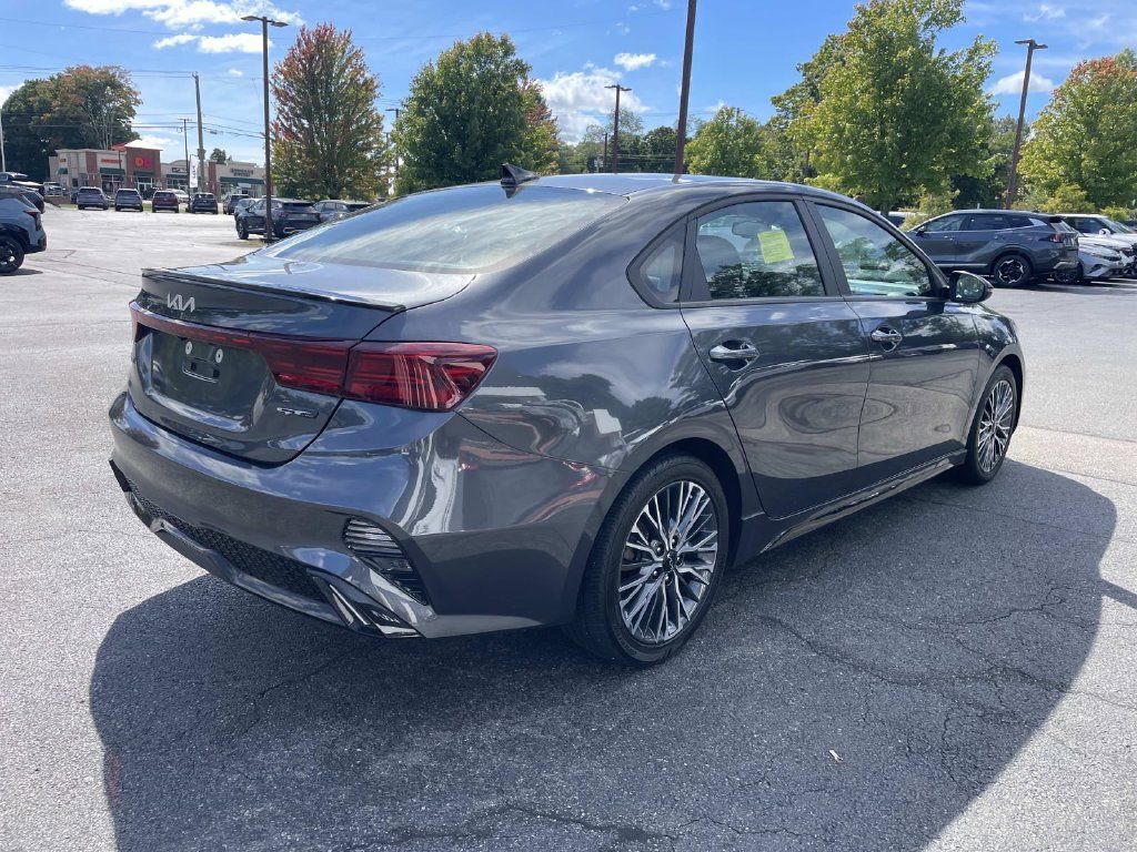 Used 2023 Kia Forte GT-Line w/ GT-Line Premium Package FWD image 8