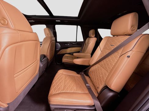 Used 2023 Cadillac Escalade Sport w/ LPO, ONYX Package image 26