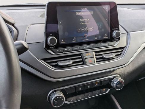 Used 2023 Nissan Altima 2.5 SR image 17