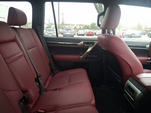 Used 2021 Lexus GX 460 Premium w/ Premium Package image 4