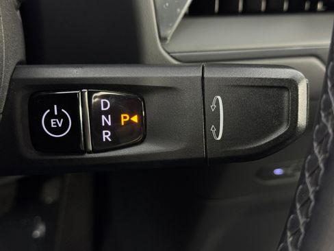 Used 2024 Kia EV9 Land image 25