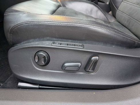Used 2013 Volkswagen Passat 2.5 SEL Premium image 16