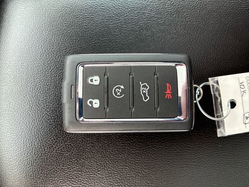 Used 2025 Jeep Grand Cherokee L Altitude AWD/4WD image 35