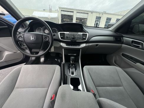 Used 2013 Honda Accord LX image 30