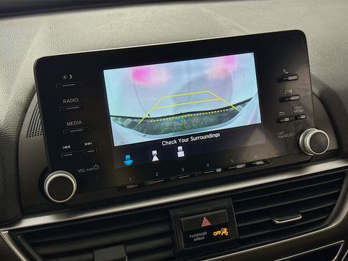 Used 2020 Honda Accord LX image 2