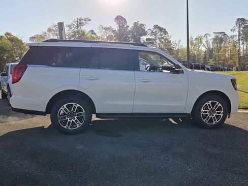 New 2026 Ford Expedition Active AWD/4WD image 14