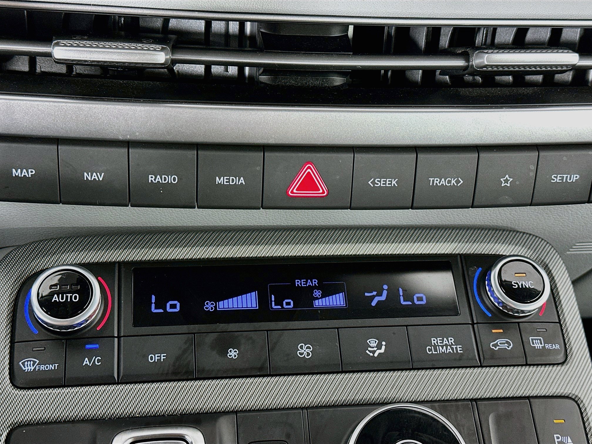 Used 2025 Hyundai Palisade SEL FWD image 24