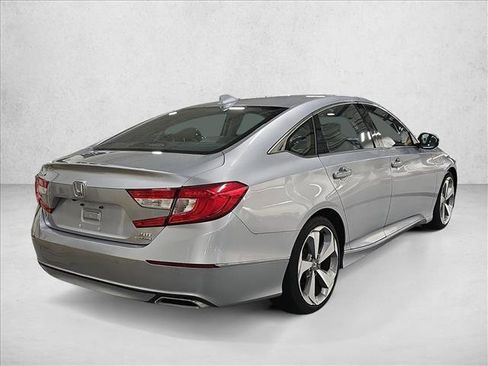 Used 2018 Honda Accord Touring image 5
