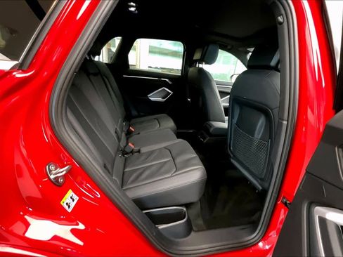 Used 2022 Audi Q3 2.0T Premium w/ Convenience Package image 37