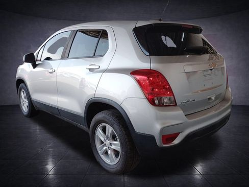 Used 2018 Chevrolet Trax LS AWD/4WD image 3