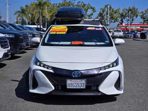 Used 2017 Toyota Prius Prime Premium FWD image 2