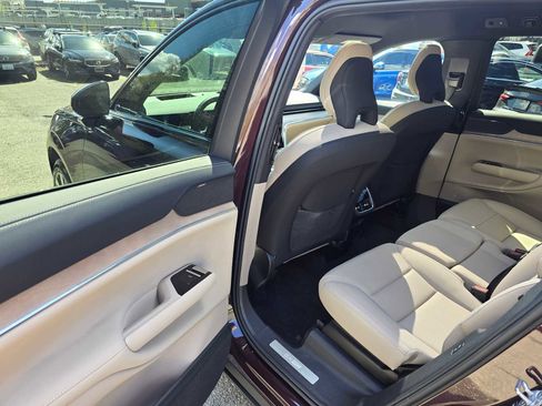 Certified 2025 Volvo EX90 Plus AWD/4WD image 16