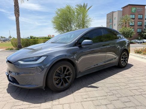 Used 2022 Tesla Model X AWD/4WD image 9