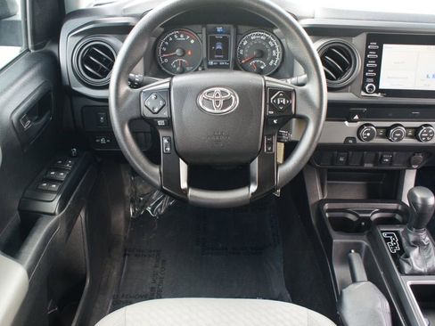 Used 2022 Toyota Tacoma SR w/ SR Convenience Package image 5