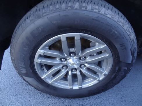 Used 2024 Chevrolet Colorado LT w/ LT Convenience Package image 17