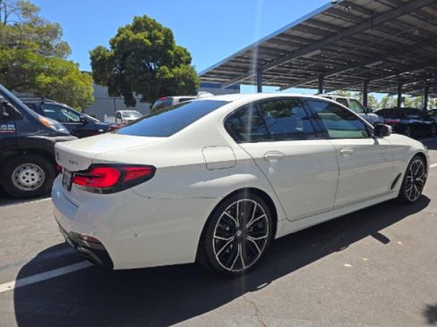 Used 2021 BMW 540i w/ M Sport Package RWD image 4