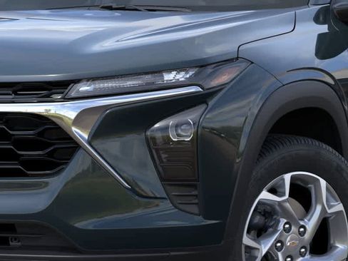 New 2026 Chevrolet Trax LS w/ LS Convenience Package FWD image 10