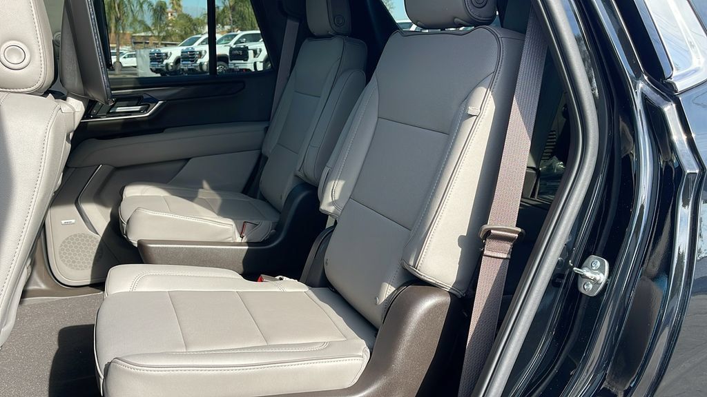 New 2026 GMC Yukon Elevation w/ Elevation Premium Package AWD/4WD image 16