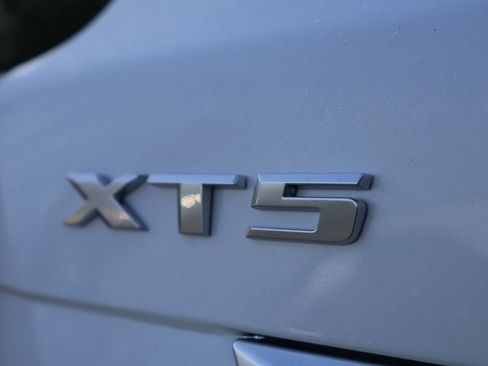 New 2026 Cadillac XT5 Luxury image 10