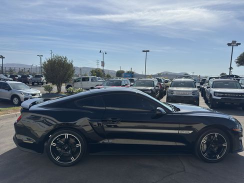 Used 2019 Ford Mustang GT Premium w/ Equipment Group 401A RWD image 4